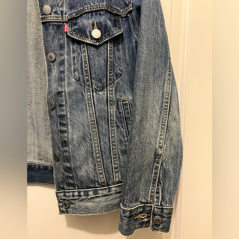 Levi’s Denim Jacket | Size Small - Picture 3 of 5